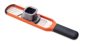 Tarka z plastrownikiem Handi-grate Joseph Joseph