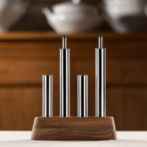 Przyprawnik do octu, oliwy, soli i pieprzu z drewnianą podstawą FILARE w pudełku prezentowym Olipac